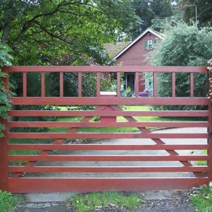bespoke-entrance-gate