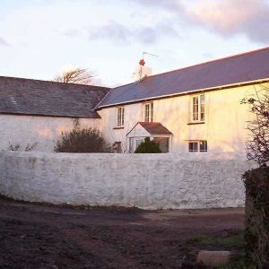 large-farmhouse-extension-before