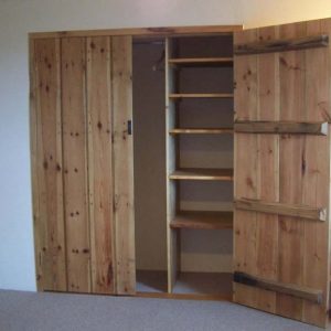 pine-wardrobe