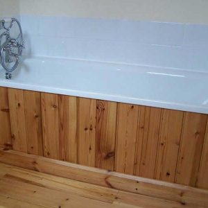 reclaimed-pine-bathroom